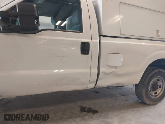 2016 Ford F-250 XL with VIN 1FTBF2A65GEC54175, listed as a IAAI auction lot 39594900 with 158,356 mi miles and . Bid and sale history available at DreamBid. Image 14.