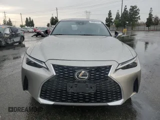 2021 Lexus IS 300 z VIN JTHA81F20M5043546, wystawiony jako Copart lot #59564445 z przebiegiem 60 471 mil mil oraz Szkoda całkowita • Salvage title. Historia ofert i sprzedaży dostępna na DreamBid. Obrazek 5.