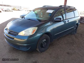 2004 Toyota Sienna CE with VIN 5TDZA23C24S117054, listed as a IAAI auction lot 42034834 with 184,580 mi miles. Bid and sale history available at carsss.com. Image 2.