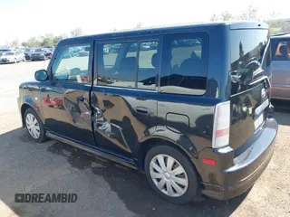 2005 Scion xB with VIN JTLKT334550178997, listed as a IAAI auction lot 41989189 with 163,834 mi miles. Bid and sale history available at carsss.com. Image 3.
