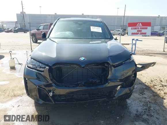 2025 BMW X5 sDrive40i with VIN 5UX13EU02S9Y55556, listed as a IAAI auction lot 41177621 with 272 mi miles. Bid and sale history available at carsss.com. Image 6.