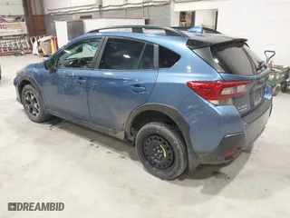 2020 Subaru Crosstrek Premium with VIN JF2GTAPC4L8202181, listed as a IAAI auction lot 41964713 with 33,172 mi miles. Bid and sale history available at carsss.com. Image 3.