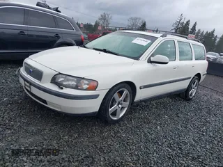 2001 Volvo V70 with VIN YV1SW58D211021451, listed as a IAAI auction lot 41705840 with 177,711 mi miles. Bid and sale history available at carsss.com. Image 17.