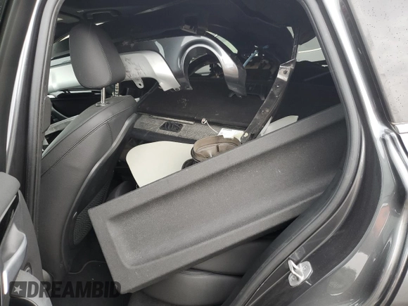 2020 BMW X1 xDrive28i с VIN WBXJG9C06L5R70557, выставлен на аукционе Copart как лот 55525365 с пробегом 32 207 миль миль и Списание • Salvage title. История ставок и продаж доступна на DreamBid. Изображение 11.