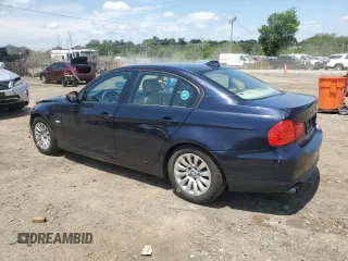 2009 BMW 3 Series 328i xDrive with VIN WBAPK53589A643505, listed as a Copart auction lot 61724135 with 116,693 mi miles and Salvage title. Bid and sale history available at DreamBid. Image 2.