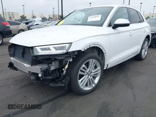 2018 Audi Q5 Premium Plus with VIN WA1BNAFY9J2205989, listed as a IAAI auction lot 41838062 with 60,777 mi miles. Bid and sale history available at carsss.com. Image 18.