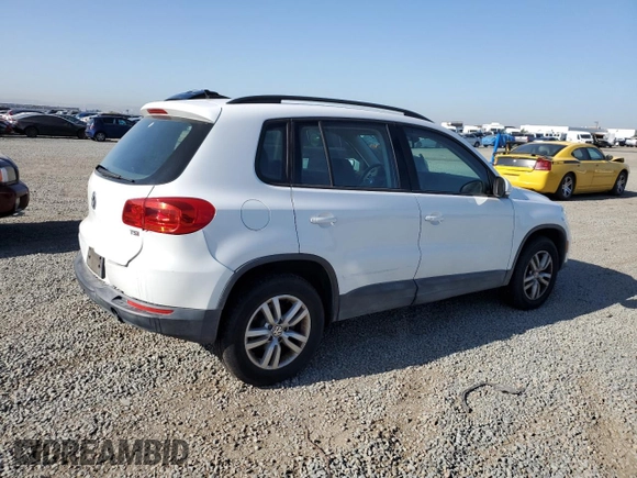 2017 Volkswagen Tiguan S z VIN WVGAV7AX6HK016340, wystawiony jako Copart lot #52073245 z przebiegiem 175 069 mil mil oraz Tytuł czysty. Historia ofert i sprzedaży dostępna na DreamBid. Obrazek 3.