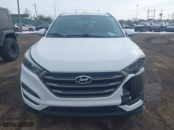 2016 Hyundai Tucson SE with VIN KM8J3CA49GU149522, listed as a IAAI auction lot 41649515 with 103,136 mi miles. Bid and sale history available at carsss.com. Image 12.