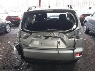 2011 Mitsubishi Outlander ES with VIN JA4AS2AW4BU025549, listed as a IAAI auction lot 41837460 with 98,647 mi miles. Bid and sale history available at carsss.com. Image 16.