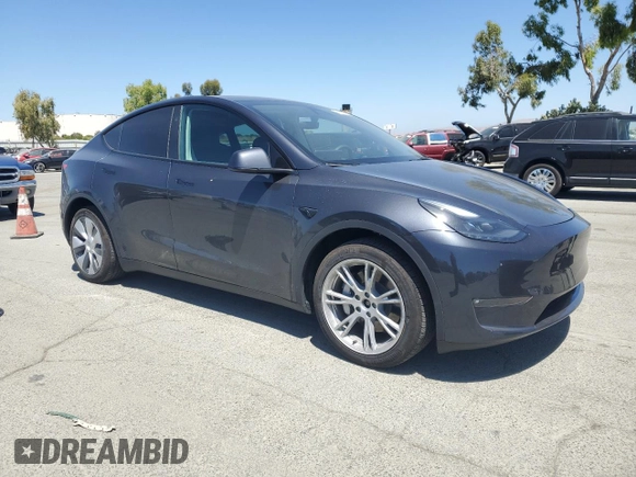 2024 Tesla Model Y Long Range с VIN 7SAYGDEE1RF060140, выставлен на аукционе Copart как лот 60923445 с пробегом 12 765 миль миль и Списание • Salvage title. История ставок и продаж доступна на DreamBid. Изображение 4.