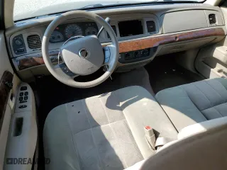 2005 Mercury Grand Marquis GS with VIN 2MEFM74W85X602092, listed as a Copart auction lot 68820314 with 70,427 mi miles and Clean Title. Bid and sale history available at carsss.com. Image 8.