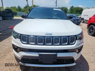 2025 Jeep Compass Limited z VIN 3C4NJDCN1ST523924, wystawiony jako Copart lot #63742705 z przebiegiem 22 210 mil mil oraz Czysty tytuł • Clean title. Historia ofert i sprzedaży dostępna na DreamBid. Obrazek 5.