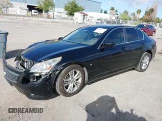 2015 Infiniti Q40 with VIN JN1CV6AP5FM501354, listed as a IAAI auction lot 41901144 with 103,878 mi miles. Bid and sale history available at carsss.com. Image 2.