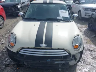 2012 MINI Hardtop with VIN WMWSU3C53CT185697, listed as a IAAI auction lot 41761981 with 201,335 mi miles and . Bid and sale history available at DreamBid. Image 12.