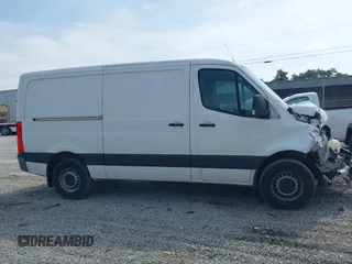 2022 Mercedes-Benz Sprinter Cargo с VIN W1Y70BGY9NT088053, выставлен на аукционе IAAI как лот 42481749 с пробегом Не указан миль и . История ставок и продаж доступна на DreamBid. Изображение 13.