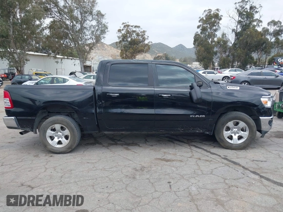 2020 Ram 1500 Big Horn z VIN 1C6RRFFGXLN109231, wystawiony jako IAAI lot #41881564 z przebiegiem 93 879 mil mil oraz . Historia ofert i sprzedaży dostępna na DreamBid. Obrazek 14.