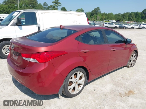 2013 Hyundai Elantra GLS z VIN 5NPDH4AE2DH264759, wystawiony jako IAAI lot #42259613 z przebiegiem 162 881 mil mil oraz . Historia ofert i sprzedaży dostępna na DreamBid. Obrazek 4.