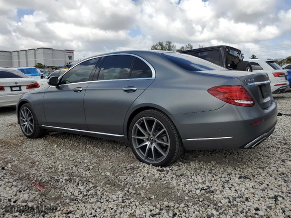 2018 Mercedes-Benz E-Class E 300 with VIN WDDZF4KB2JA463528, listed as a Copart auction lot 50563745 with 89,797 mi miles and Clean Title. Bid and sale history available at carsss.com. Image 2.