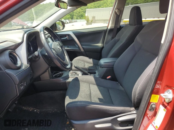 2016 Toyota RAV4 XLE z VIN JTMRFREV9GJ089196, wystawiony jako Copart lot #59886465 z przebiegiem Nie podano mil oraz Szkoda całkowita • Salvage title. Historia ofert i sprzedaży dostępna na DreamBid. Obrazek 7.