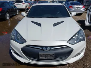 2013 Hyundai Genesis Coupe 3.8 Grand Touring with VIN KMHHU6KJ6DU107581, listed as a IAAI auction lot 42087667 with 127,809 mi miles. Bid and sale history available at carsss.com. Image 6.
