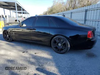 2015 Rolls-Royce Ghost z VIN SCA664S57FUX53185, wystawiony jako Copart lot #87426574 z przebiegiem 49 214 mil mil oraz Szkoda całkowita • Salvage title. Historia ofert i sprzedaży dostępna na DreamBid. Obrazek 2.