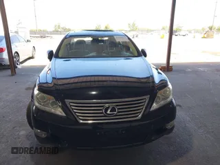 2010 Lexus LS 460 z VIN JTHBL5EF0A5096581, wystawiony jako IAAI lot #42119621 z przebiegiem 115 585 mil mil oraz . Historia ofert i sprzedaży dostępna na DreamBid. Obrazek 13.