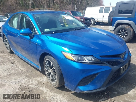 2020 Toyota Camry SE z VIN 4T1G11BK9LU016562, wystawiony jako IAAI lot #41954944 z przebiegiem 59 817 mil mil oraz . Historia ofert i sprzedaży dostępna na DreamBid. Obrazek 1.