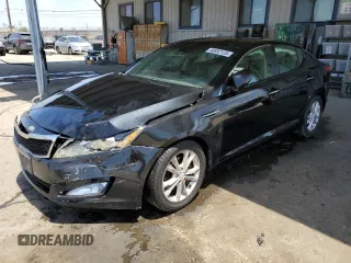 2013 Kia Optima EX z VIN 5XXGN4A75DG174573, wystawiony jako Copart lot #56892135 z przebiegiem 134 798 mil mil oraz Szkoda całkowita • Salvage title. Historia ofert i sprzedaży dostępna na DreamBid. Obrazek 1.