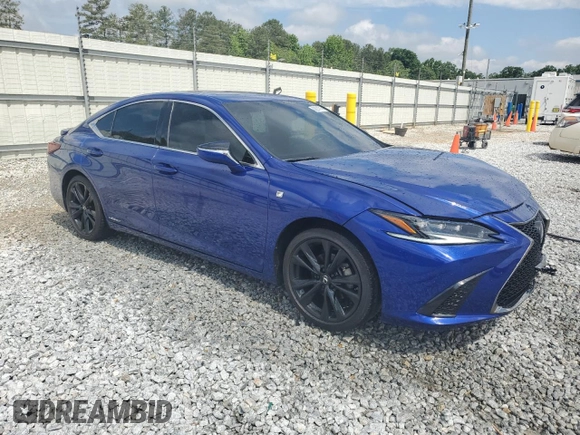 2022 Lexus ES 300h F Sport with VIN 58AGA1C11NU012393, listed as a Copart auction lot 56214745 with 31,764 mi miles and Salvage title. Bid and sale history available at DreamBid. Image 4.