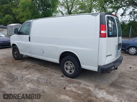 2006 Chevrolet Express Cargo with VIN 1GCFG15X261206862, listed as a IAAI auction lot 42170725 with 327,261 mi miles and . Bid and sale history available at DreamBid. Image 3.