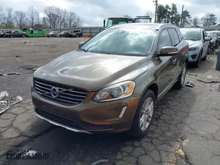 2015 Volvo XC60 T5 Drive-E Premier with VIN YV440MDK8F2681703, listed as a IAAI auction lot 41730228 with 112,738 mi miles. Bid and sale history available at carsss.com. Image 17.