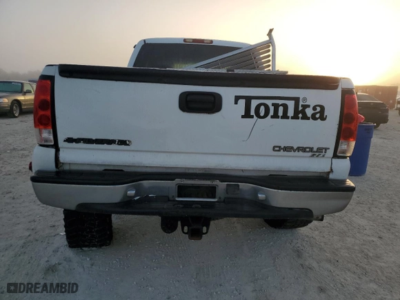 2001 Chevrolet Silverado 1500 LT with VIN 1GCEK19T21E144172, listed as a Copart auction lot 85363674 with 268,895 mi miles and Salvage Title. Bid and sale history available at carsss.com. Image 6.