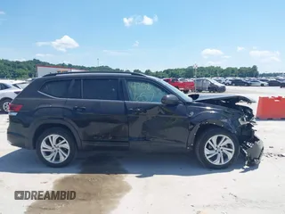 2021 Volkswagen Atlas SE with VIN 1V2WR2CAXMC586838, listed as a IAAI auction lot 42581657 with 60,922 mi miles and . Bid and sale history available at DreamBid. Image 13.
