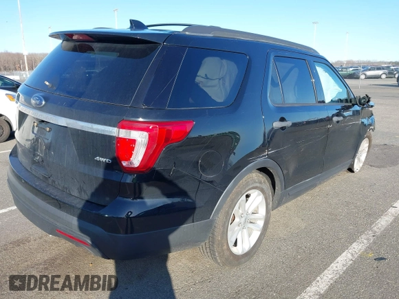 2016 Ford Explorer with VIN 1FM5K8B85GGB38812, listed as a IAAI auction lot 41757370 with 84,281 mi miles and . Bid and sale history available at carsss.com. Image 4.