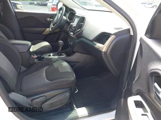 2018 Jeep Cherokee Latitude with VIN 1C4PJLCB1JD553390, listed as a IAAI auction lot 42233220 with 130,418 mi miles and . Bid and sale history available at DreamBid. Image 5.