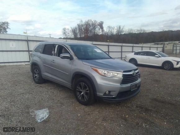 2016 Toyota Highlander XLE with VIN 5TDKKRFH7GS142695, listed as a IAAI auction lot 41096837 with 20160 miles. Bid and sale history available at carsss.com. Image 1.