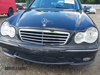 2007 Mercedes-Benz C 230 Sport с VIN WDBRF52H57E025736, выставлен на аукционе IAAI как лот 42541691 с пробегом 131 847 миль миль и . История ставок и продаж доступна на DreamBid. Изображение 6.