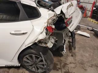 2019 Kia Optima LX with VIN 5XXGT4L38KG369502, listed as a IAAI auction lot 39820086 with 117,802 mi miles. Bid and sale history available at carsss.com. Image 19.