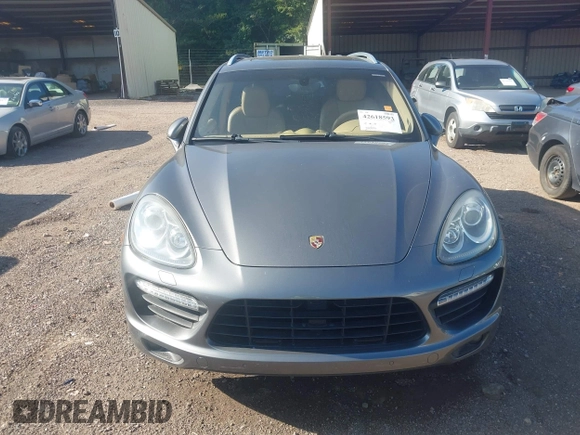 2012 Porsche Cayenne Turbo z VIN WP1AC2A29CLA81105, wystawiony jako IAAI lot #42618593 z przebiegiem 173 873 mil mil oraz . Historia ofert i sprzedaży dostępna na DreamBid. Obrazek 6.