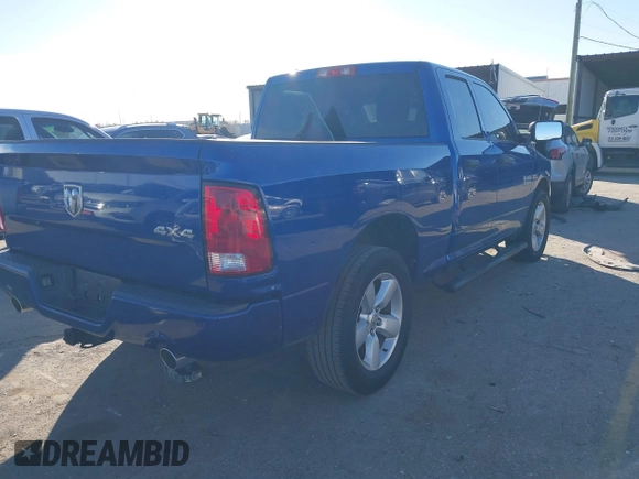 2015 Ram 1500 Express z VIN 1C6RR7FT5FS769072, wystawiony jako IAAI lot #41270470 z przebiegiem 171 355 mil mil oraz . Historia ofert i sprzedaży dostępna na DreamBid. Obrazek 4.