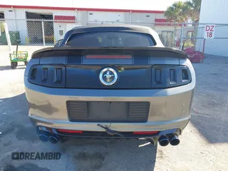 2014 Ford Mustang V6 z VIN 1ZVBP8EM2E5292790, wystawiony jako IAAI lot #41750975 z przebiegiem 94 495 mil mil oraz . Historia ofert i sprzedaży dostępna na DreamBid. Obrazek 17.