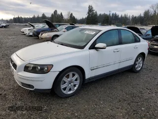 2005 Volvo S40 with VIN YV1MS682152048598, listed as a Copart auction lot 82436234 with 0 mi miles and Clean Title. Bid and sale history available at carsss.com. Image 1.