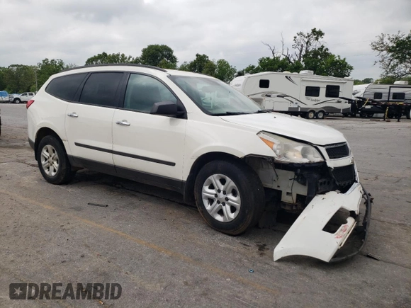 2012 Chevrolet Traverse LS z VIN 1GNKRFEDXCJ143055, wystawiony jako Copart lot #56139025 z przebiegiem 243 496 mil mil oraz Szkoda całkowita • Salvage title. Historia ofert i sprzedaży dostępna na DreamBid. Obrazek 4.