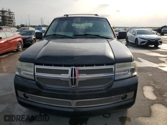 2010 Lincoln Navigator z VIN 5LMJJ2H55AEJ00251, wystawiony jako Copart lot #57024045 z przebiegiem 225 918 mil mil oraz Czysty tytuł • Clean title. Historia ofert i sprzedaży dostępna na DreamBid. Obrazek 5.