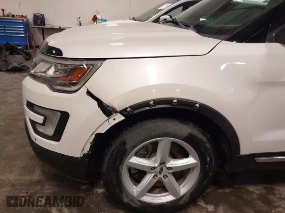 2016 Ford Explorer XLT z VIN 1FM5K8D88GGC51392, wystawiony jako IAAI lot #41874717 z przebiegiem 106 705 mil mil oraz . Historia ofert i sprzedaży dostępna na DreamBid. Obrazek 6.