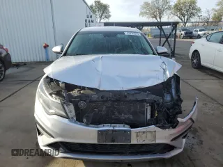 2020 Kia Optima LX z VIN 5XXGT4L30LG389034, wystawiony jako Copart lot #49735975 z przebiegiem 219 985 mil mil oraz Szkoda całkowita • Salvage title. Historia ofert i sprzedaży dostępna na DreamBid. Obrazek 5.