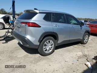 2023 Toyota Corolla Cross L z VIN 7MUAAAAG6PV042401, wystawiony jako Copart lot #49624765 z przebiegiem 24 748 mil mil oraz Szkoda całkowita • Salvage title. Historia ofert i sprzedaży dostępna na DreamBid. Obrazek 3.