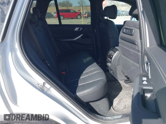2019 BMW X5 xDrive40i with VIN 5UXCR6C50KLL08346, listed as a IAAI auction lot 41824070 with 75,000 mi miles and . Bid and sale history available at DreamBid. Image 8.