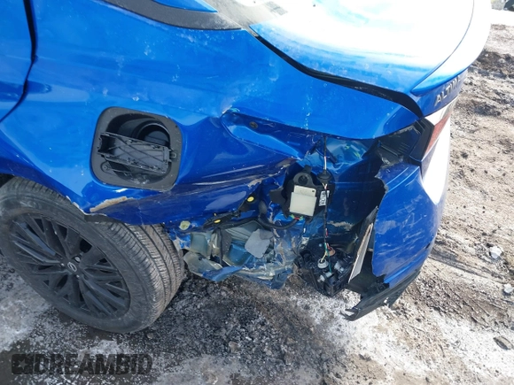 2025 Nissan Altima SV with VIN 1N4BL4DW8SN336870, listed as a IAAI auction lot 41407061 with 1,009 mi miles and . Bid and sale history available at DreamBid. Image 6.