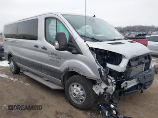 2024 Ford Transit Passenger XL с VIN 1FBAX9YG0RKB44014, выставлен на аукционе IAAI как лот 41560584 с пробегом 2 709 миль миль и . История ставок и продаж доступна на DreamBid. Изображение 1.